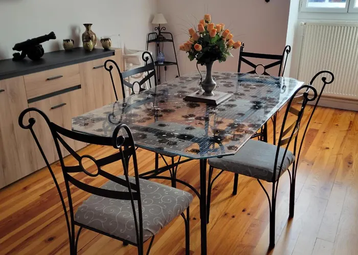 Château Des Princes  Calme Et Sérénité Au Cœur De Appartement Sedan