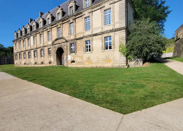 Château Des Princes  Calme Et Sérénité Au Cœur De Appartement Sedan