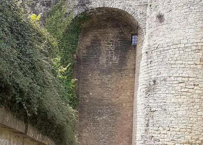 Château Des Princes  Calme Et Sérénité Au Cœur De * Sedan